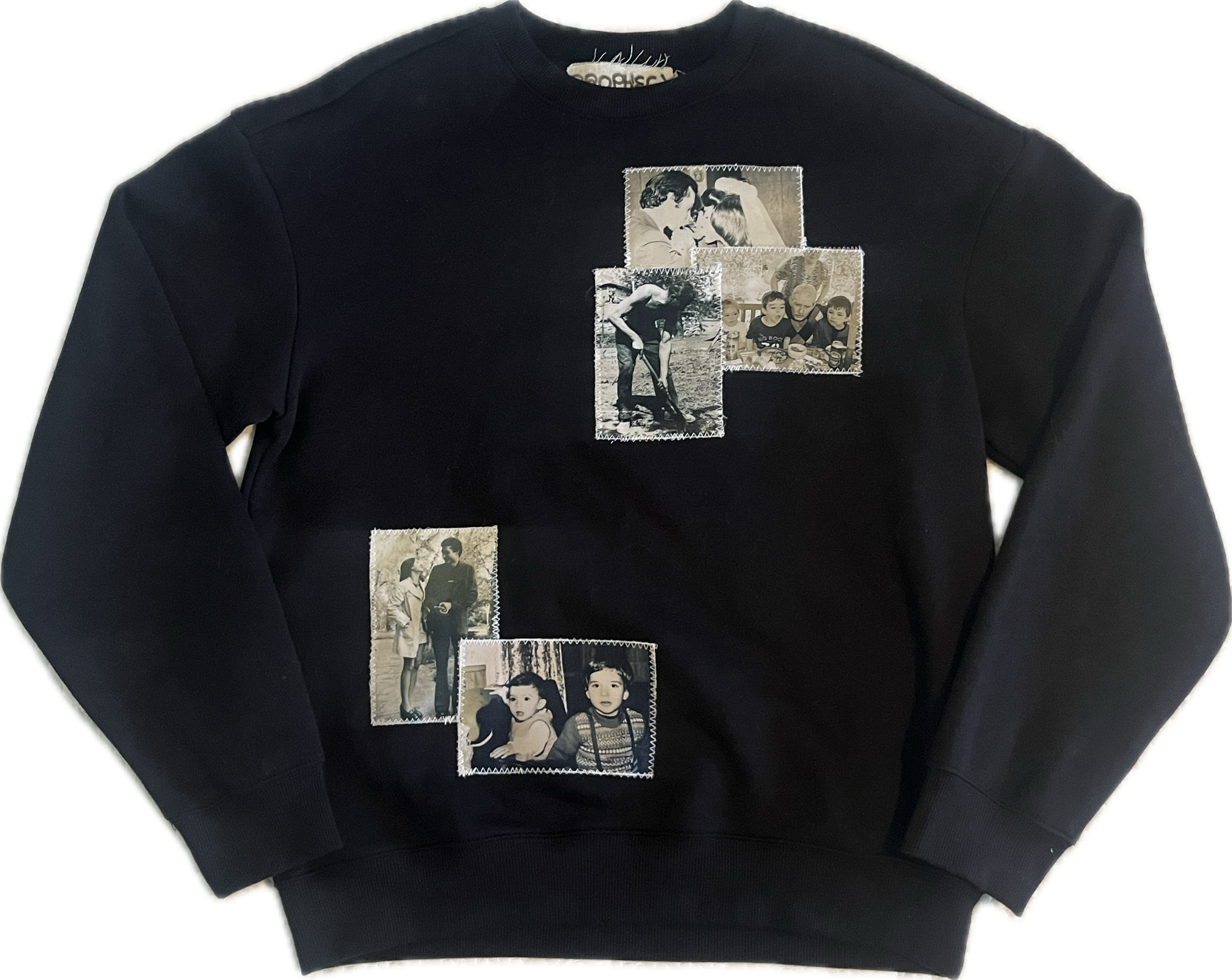 FAMILY CREWNECK